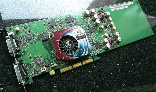 GeForce 4显卡能卖1000美元,赶紧回家找找老显卡还在不 GeForce 4显卡能卖1000美元,赶紧回家找找老显卡还在不